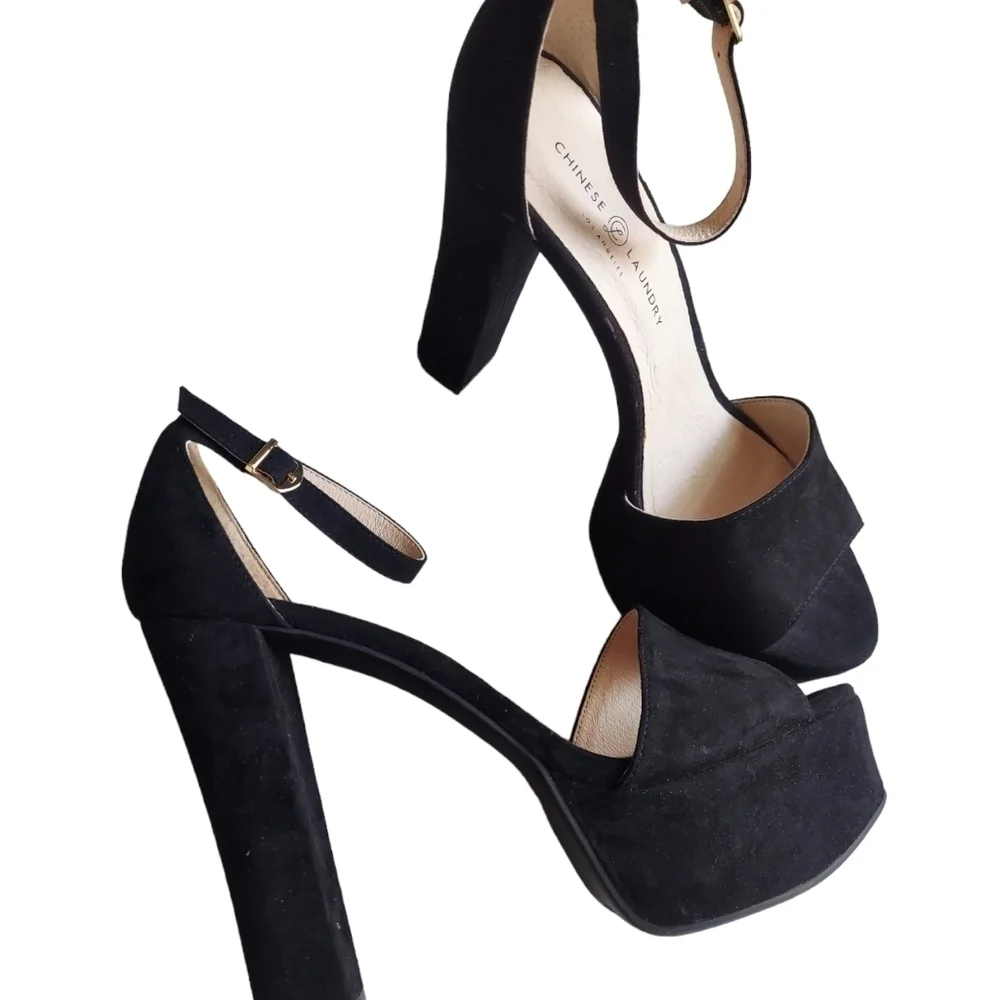 11 Chinese‎ Laundry black platforms BNWT